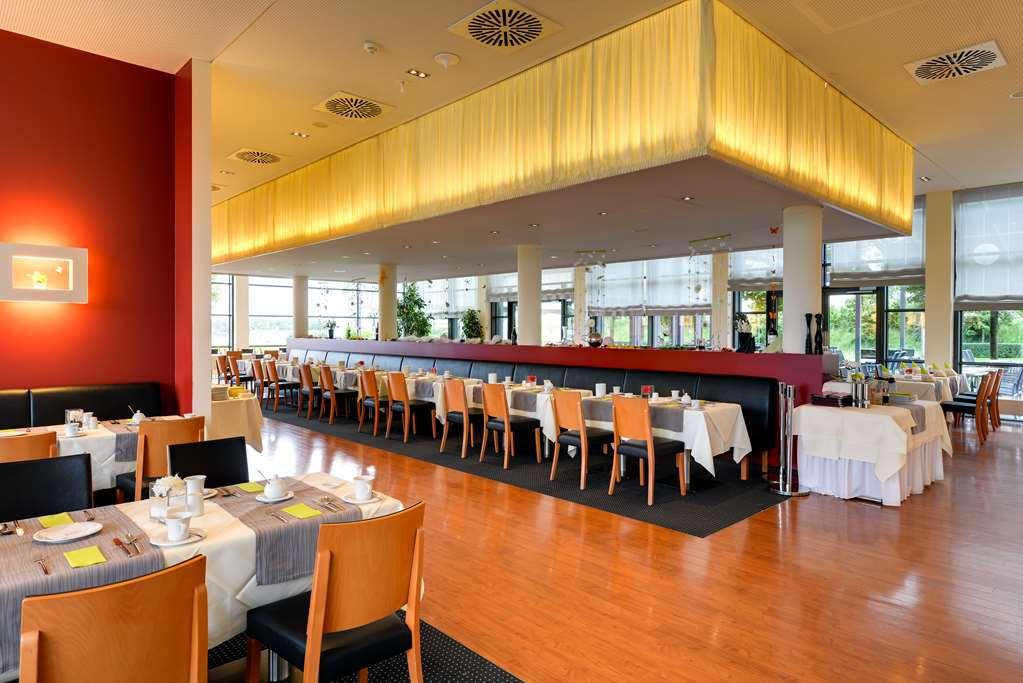 Novina Hotel Herzogenaurach Herzo-Base מסעדה תמונה